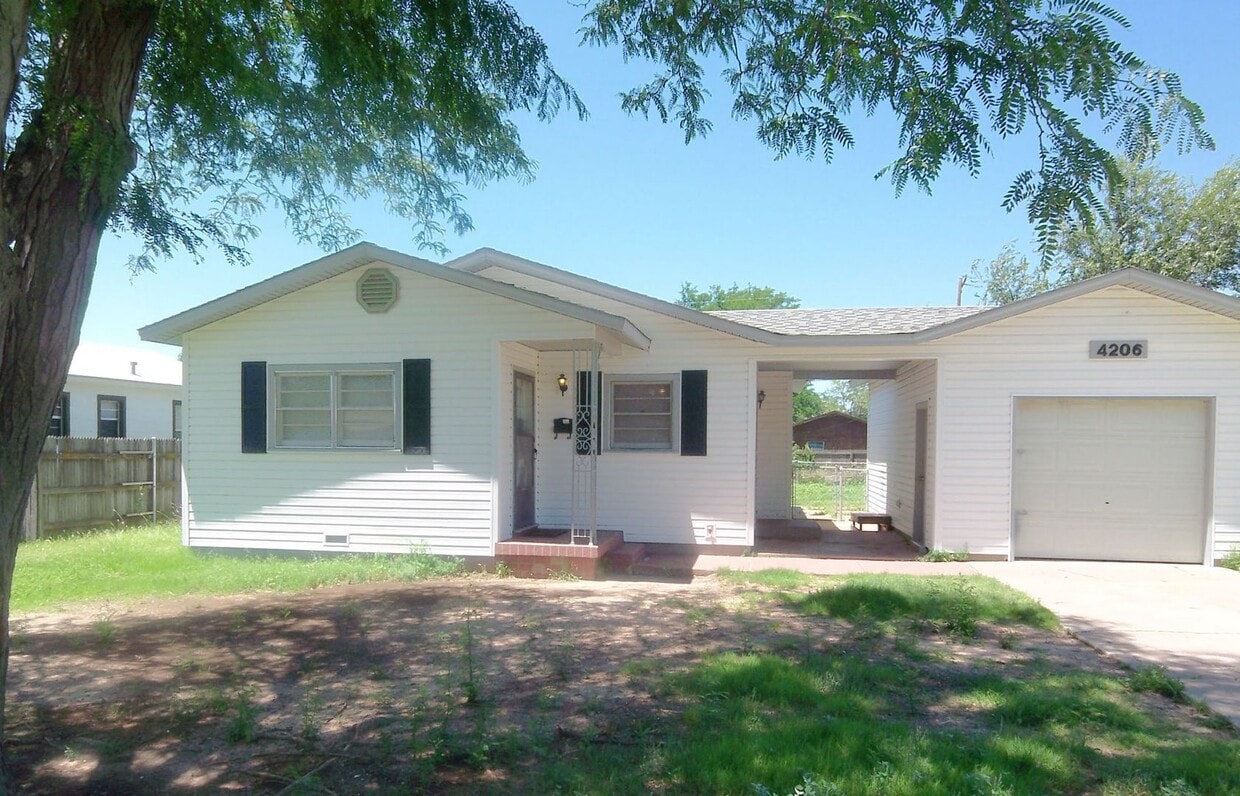 Primary Photo - 4206 Crockett St