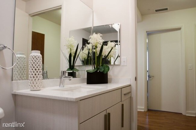 Foto del edificio - 699 S Wells St