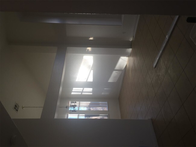 Foto del edificio - 12610 High Desert Rd