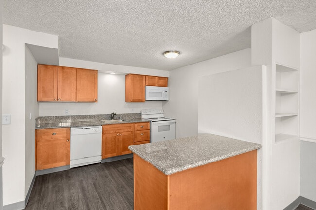 Building Photo - M Street Apartments