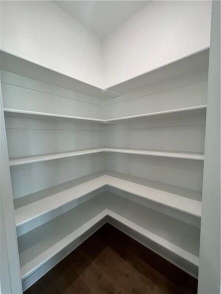 Foto del edificio - 1910 Hahn St