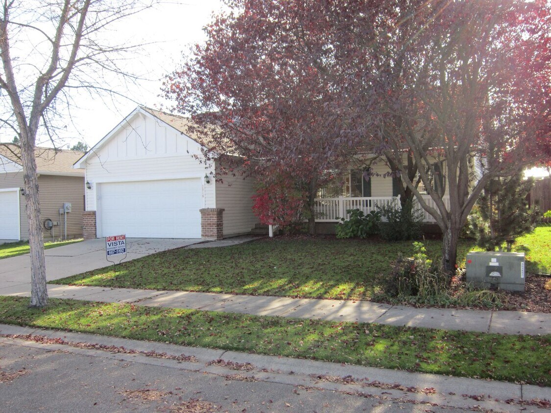 Primary Photo - Single Family Coeur d'Alene Place Home