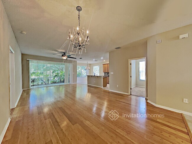 Building Photo - 19142 Meadow Pine Dr