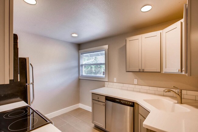 Building Photo - 1115 15th St