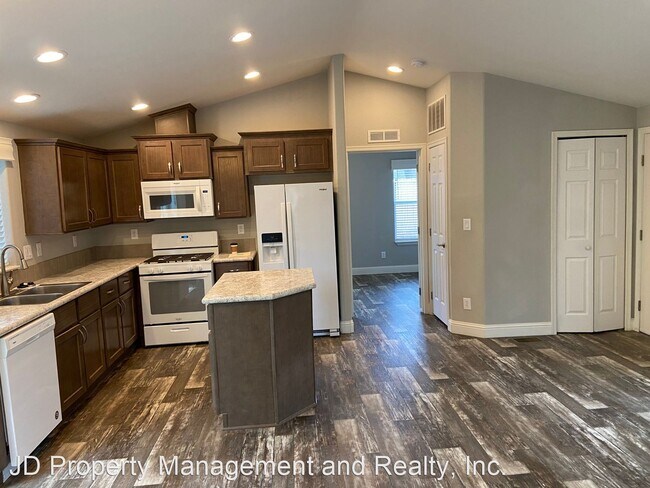 Foto del edificio - 2 br, 2 bath House - 9230 Campo Rd.