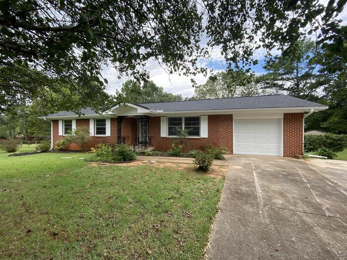 1105 Hewitt St NW, Huntsville, AL 35816 House Rental in Huntsville