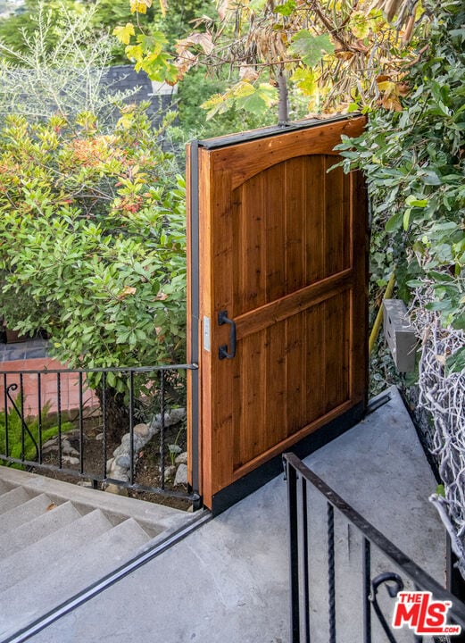 Foto del edificio - 4458 Dundee Dr