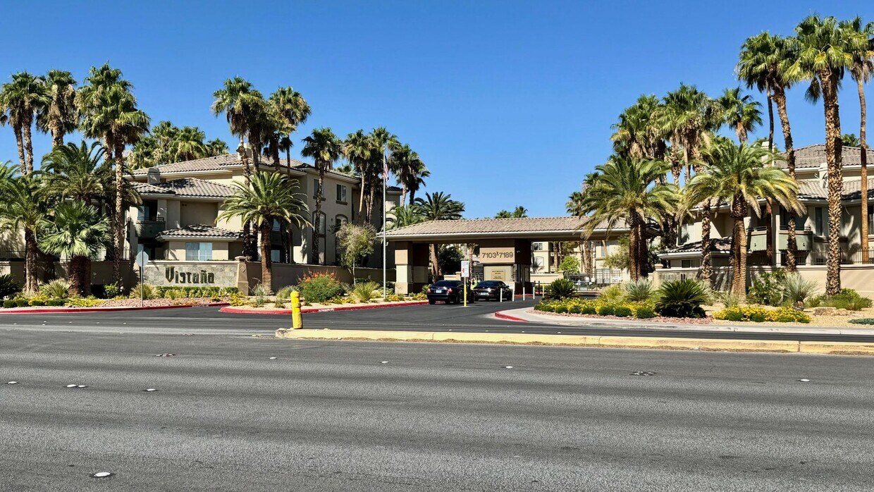 Primary Photo - Modern 2 Bed Condo in Prime Southwest Vegas