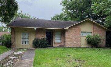 Building Photo - 5818 Melanite Ave