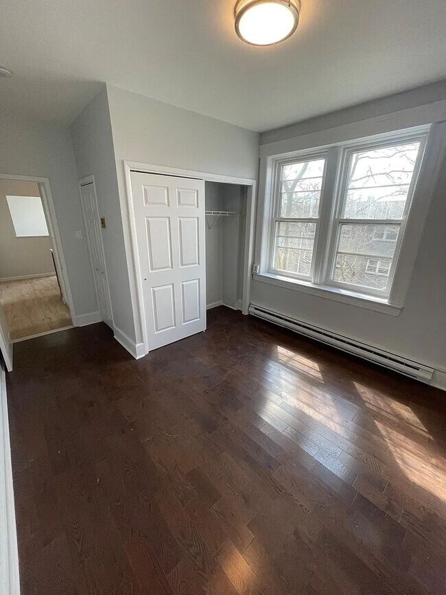 Building Photo - 265 Avenue B