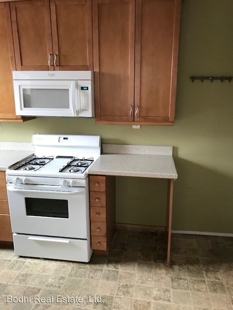 Building Photo - 3 br, 2 bath House - 219 St. Laurence Road