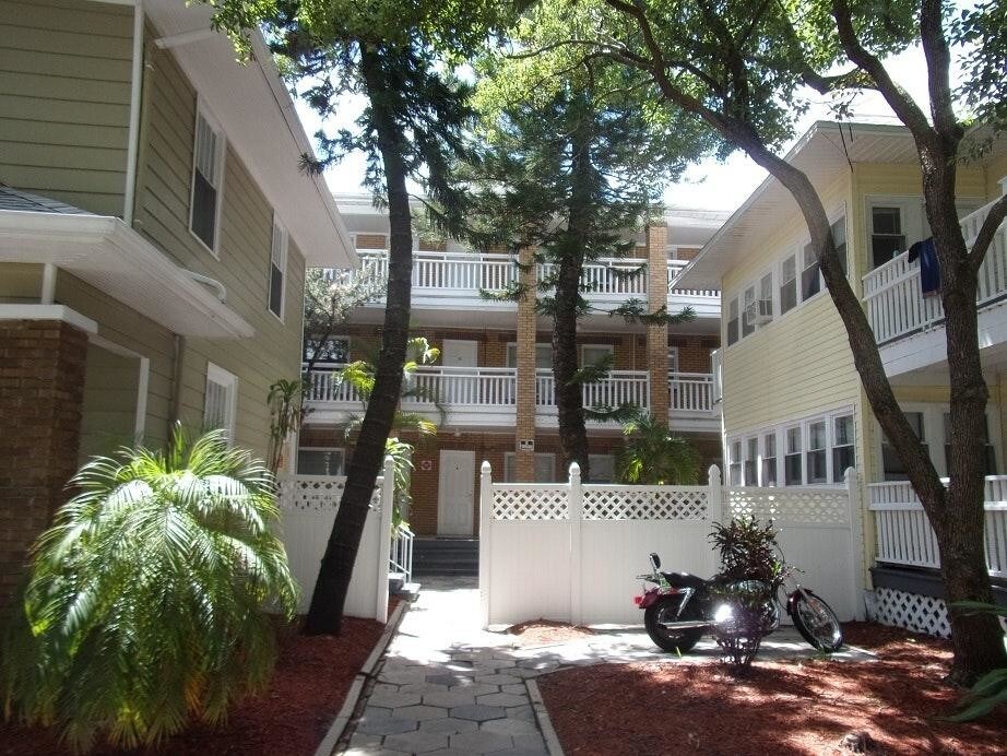 Fachada - 610 5th Ave N