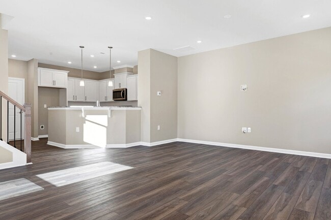 Building Photo - 237 Ribbon Rail St