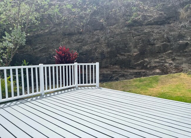 Foto del edificio - Beautiful 3BD/2BA Hawaii Kai Home | 2-Car Garage | Mountainside Setting