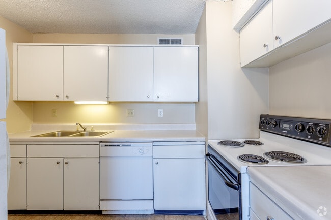 Cascade Apartment Homes - Topeka, KS | Apartments.com