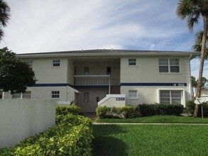 Building Photo - 1512 SE Royal Green Cir