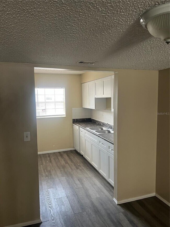 Foto del edificio - 14470 Reuter Strasse Cir