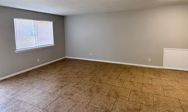 Building Photo - 322 Pelham Rd