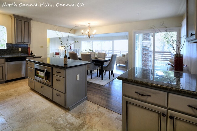 Foto del edificio - 24971 N Carmel Hills Dr