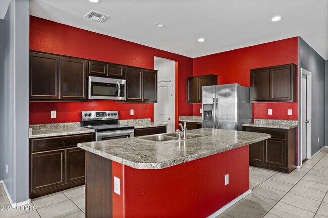 Foto del edificio - 4972 E Living Stone Way
