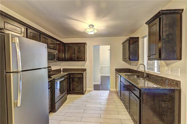 Building Photo - 1553 Ravens Run