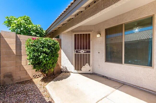 Building Photo - Spacious 3 Bed, 2 Bath Home in Boulder Creek