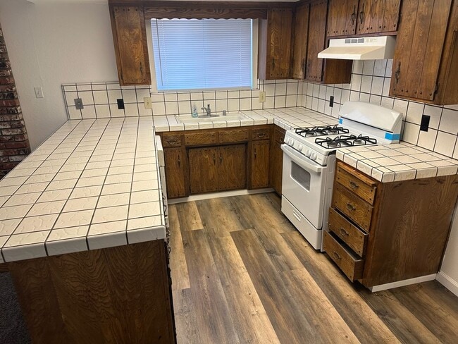 Building Photo - 1703 S. WATSON ST - 3 BEDROOM 2 BATH - VIS...