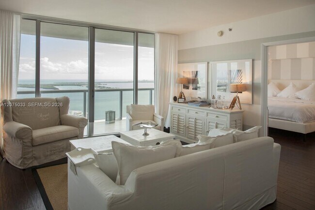 Building Photo - 465 Brickell Ave