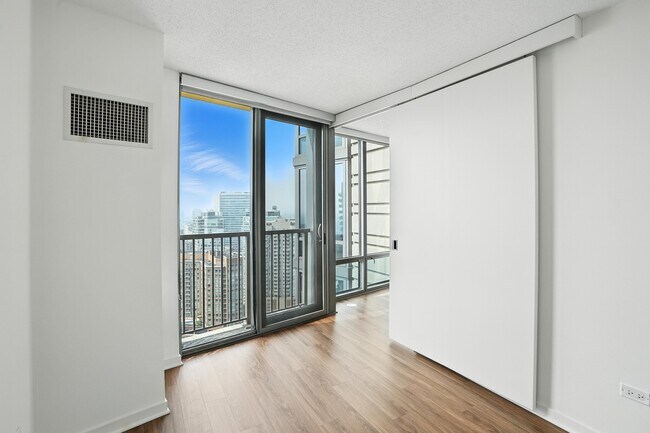 Foto del edificio - 530 N Kingsbury St