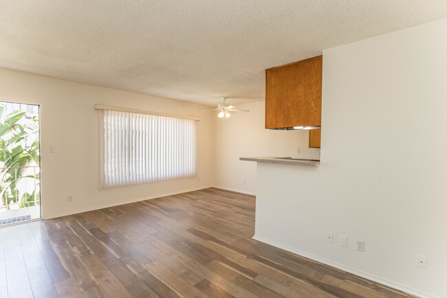 Building Photo - 12710 Matteson Ave