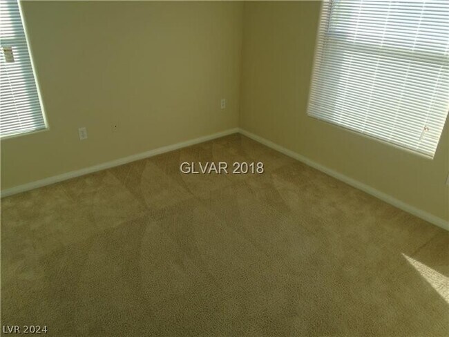 Building Photo - 8000 W Badura Ave
