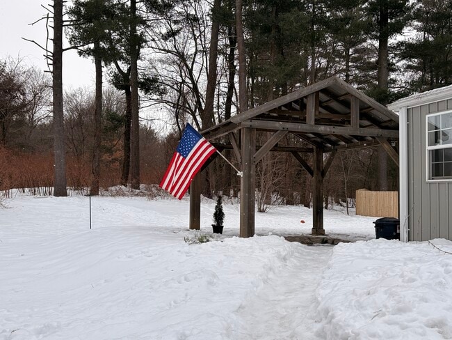 Building Photo - 104 Cottage Rd