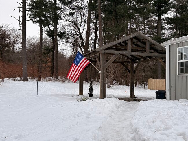 Foto del edificio - 104 Cottage Rd