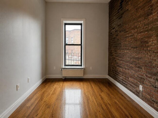 Foto del edificio - 202 E 13th St