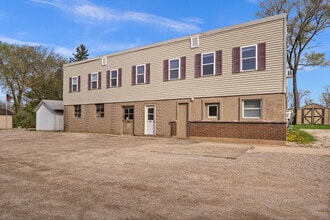 Building Photo - 825 E Wilson St