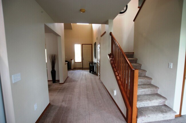 Foto del edificio - Stanwood Beauty for rent 4 bedroom 2.5 bath