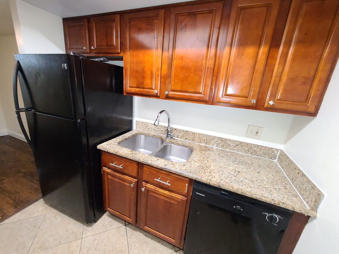 Foto principal - 7640 Forest City Rd