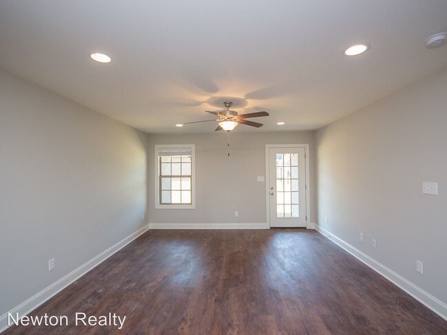 Building Photo - 3 br, 2 bath House - 20559 Sabrina Lane