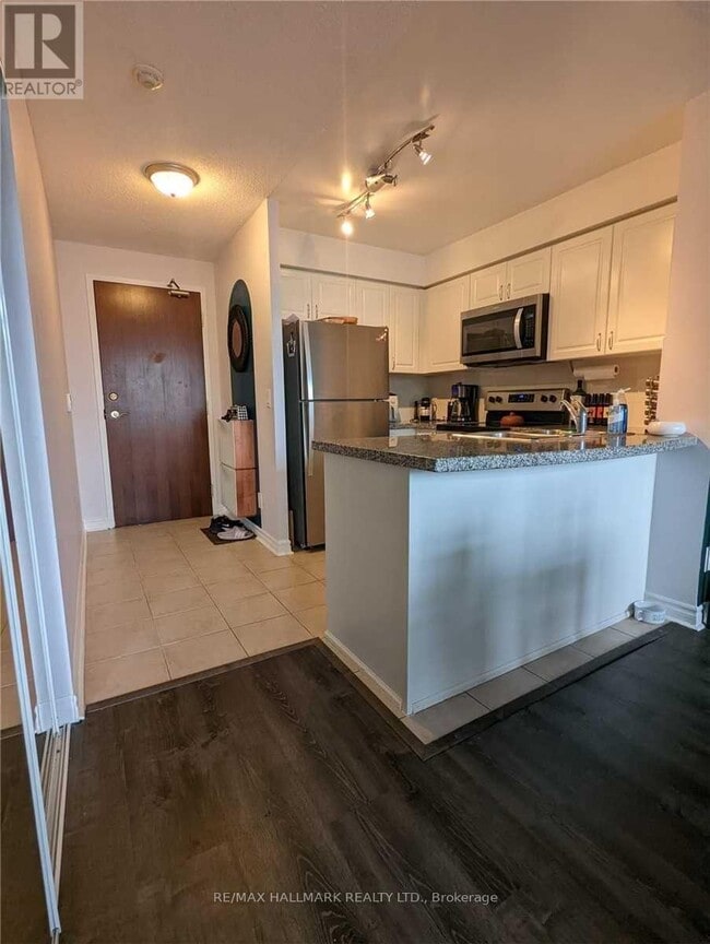 Building Photo - 5 Michael Power Pl