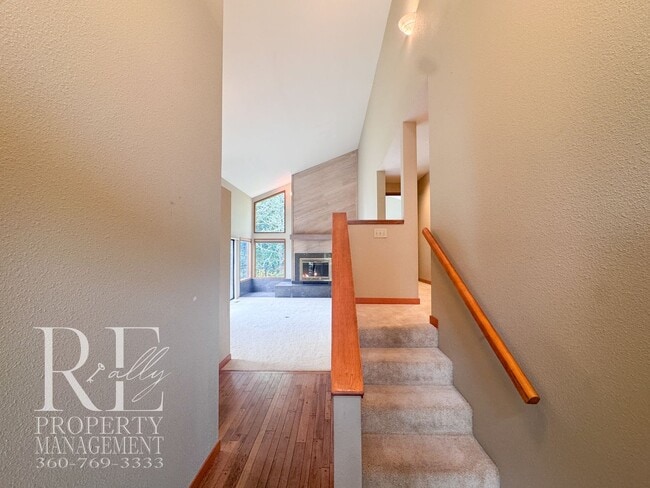 Building Photo - Vaulted 2-Bed Home with Scenic Views, Gas Fireplace & Oversized Deck