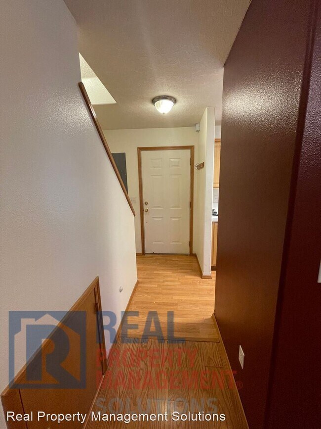 Foto del edificio - 3 br, 2.5 bath House - 722 SE Palmblad Pl