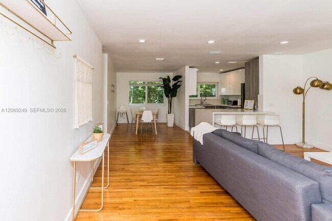 Foto del edificio - 962 SW 6th Ave