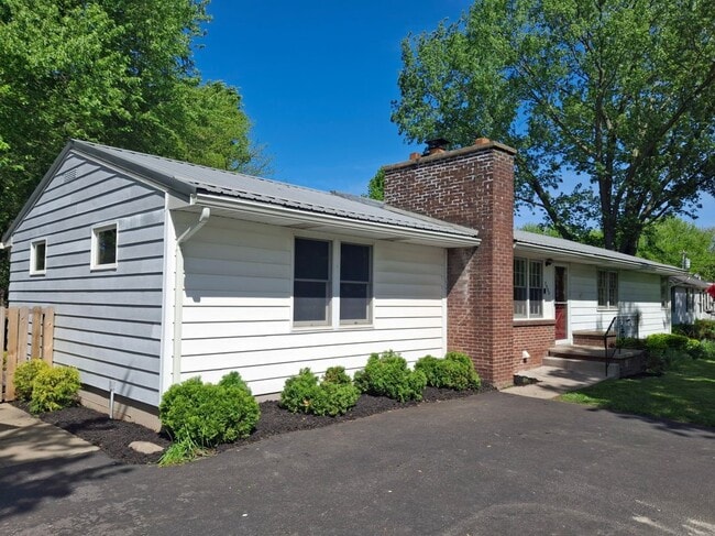 Building Photo - 3900 Ransomville Rd