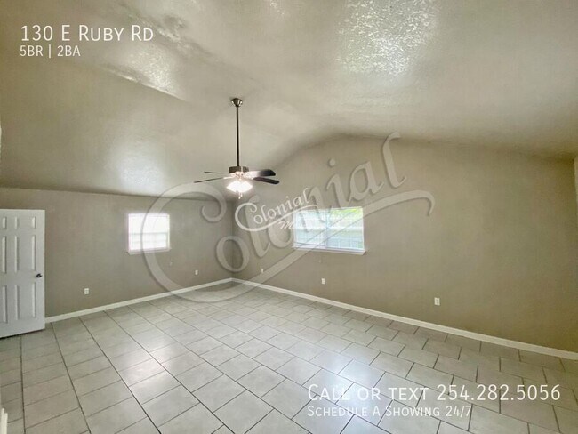 Foto del edificio - 130 E Ruby Rd