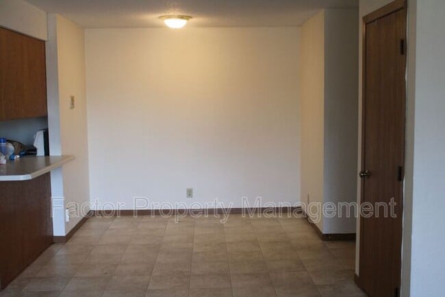 Foto del edificio - 1516 Warren St