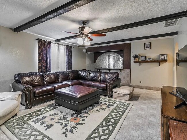 Building Photo - 8448 Crestline Dr