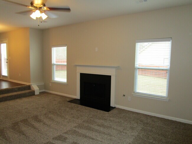 Foto del edificio - 4178 Ash Tree St