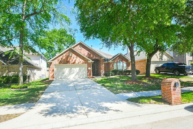 Foto del edificio - 5823 Knollwood Tr