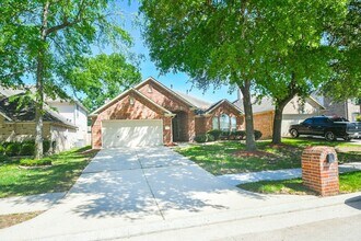 Building Photo - 5823 Knollwood Tr