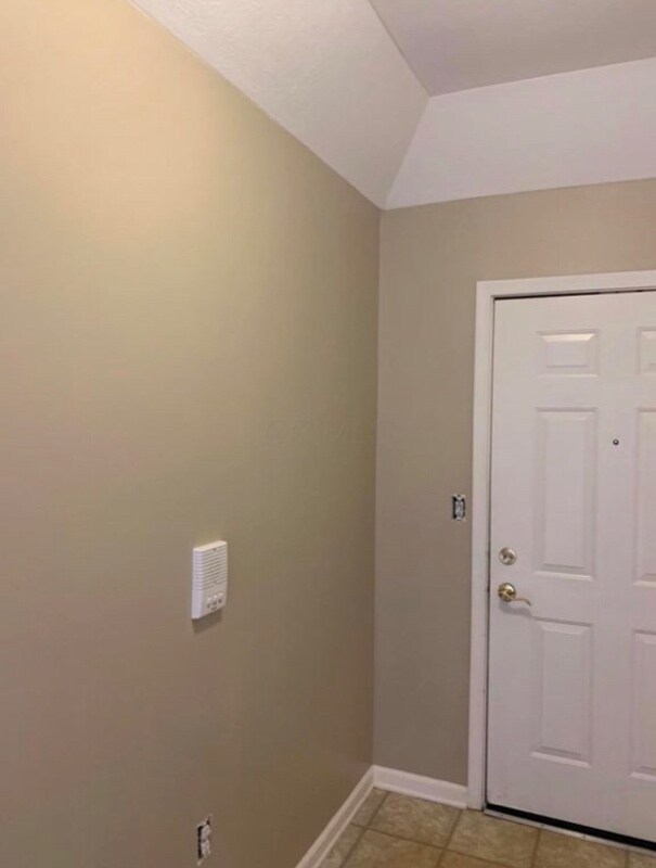 Building Photo - 795 Spring Valley Dr